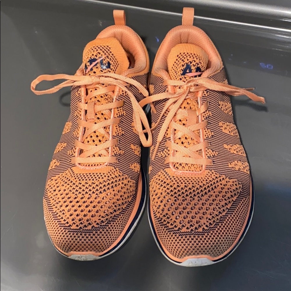 Worn a handful of time for walks - APL tennis shoe